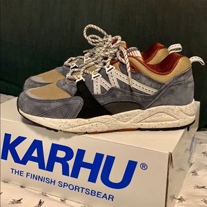 Karhu Fusion 2.0 in Asphalt/Taupe